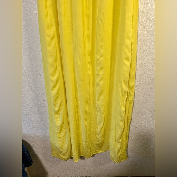 Old Navy Yellow Maxi Sundress Womens XXL V-Neck Sleveless Lined One Side Slit - Picture 4 of 9